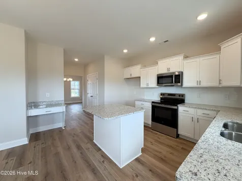 903 Wild Azalea Way Hubert NC 28539