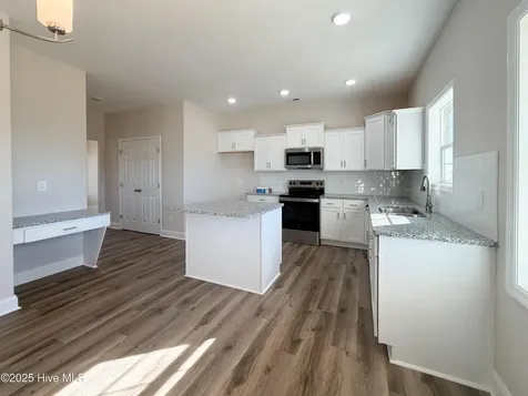 763 Aria Lane Hubert NC 28539
