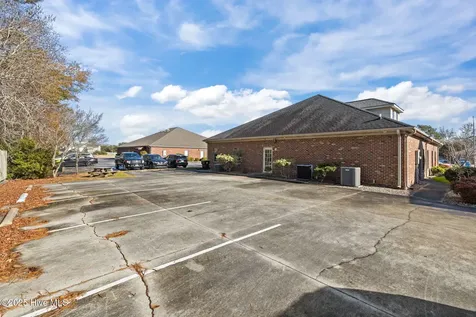 305 Commerce Avenue Morehead City NC 28557
