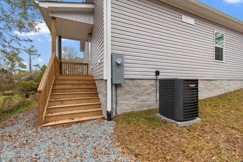 530 Sioux Road Southport NC 28461