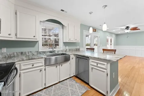 142 Carolina Avenue Holden Beach NC 28462