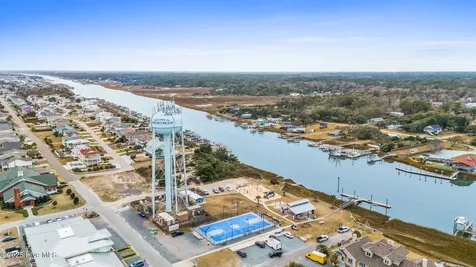 142 Carolina Avenue Holden Beach NC 28462