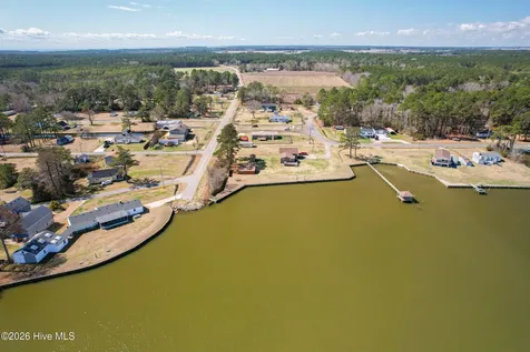 110 Seaview Drive Elizabeth City NC 27909