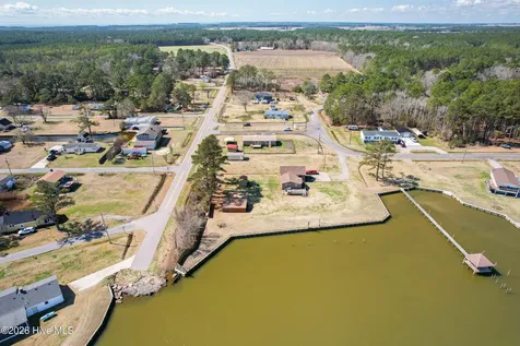 110 Seaview Drive Elizabeth City NC 27909
