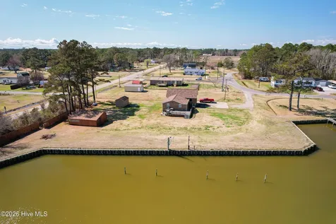 110 Seaview Drive Elizabeth City NC 27909