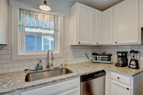 202 Bayview Drive North Topsail Beach NC 28460