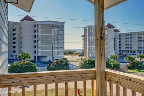 202 Bayview Drive North Topsail Beach NC 28460