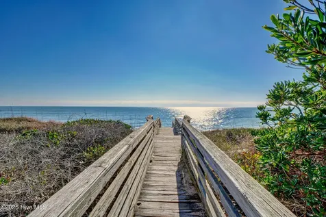 202 Bayview Drive North Topsail Beach NC 28460
