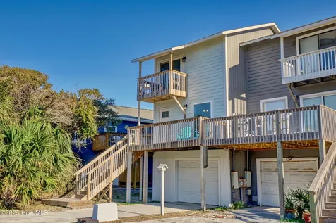 202 Bayview Drive North Topsail Beach NC 28460