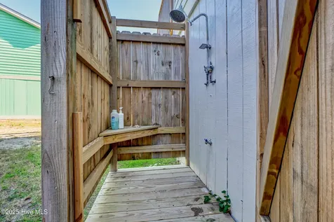 202 Bayview Drive North Topsail Beach NC 28460
