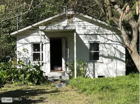 1116 Phillips Street Clinton NC 28328