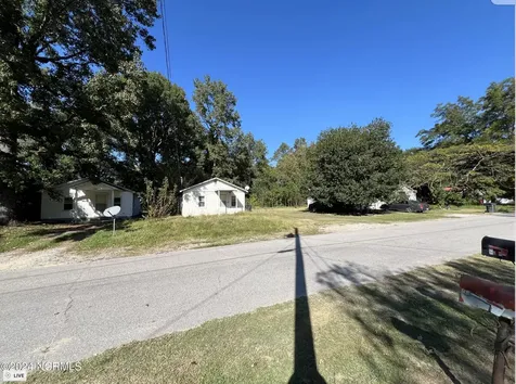 1116 Phillips Street Clinton NC 28328
