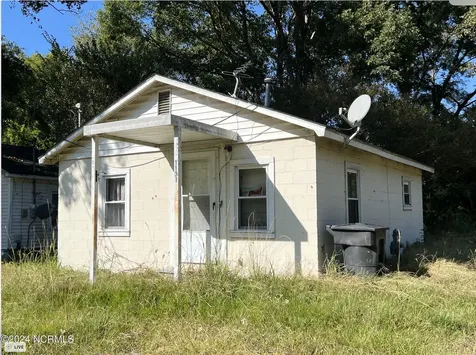 1116 Phillips Street Clinton NC 28328