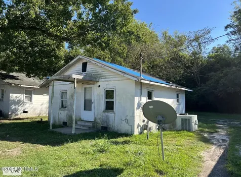 1116 Phillips Street Clinton NC 28328