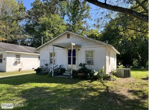 1116 Phillips Street Clinton NC 28328