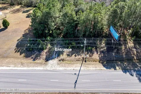 24324 Us Highway 17 Hampstead NC 28443
