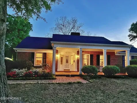 105 Finch Street Clinton NC 28328