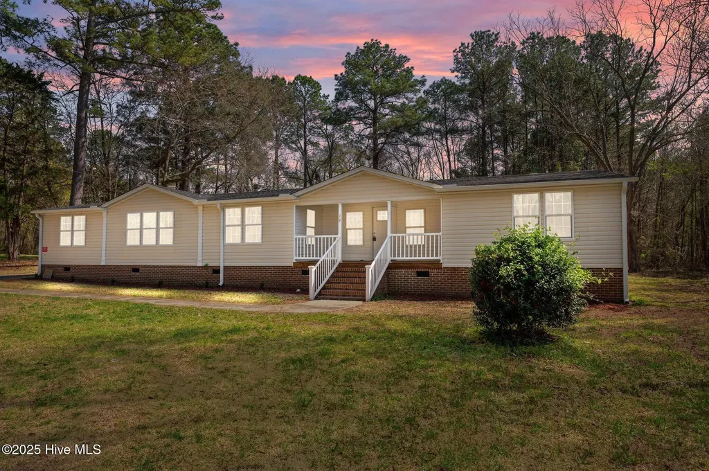 214 Suggs Street Princeville NC 27886