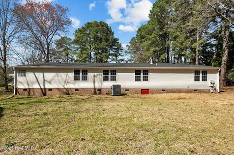 214 Suggs Street Princeville NC 27886