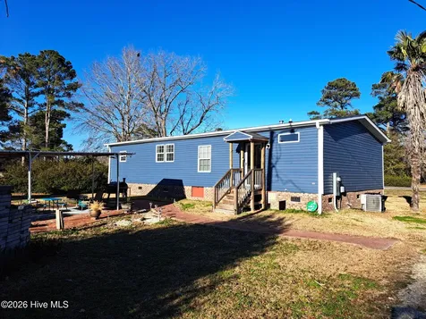 9701 Penderlea Highway Willard NC 28478