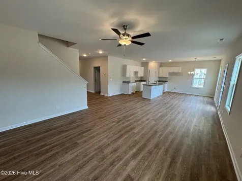 144 Seaford Lane Aberdeen NC 28315