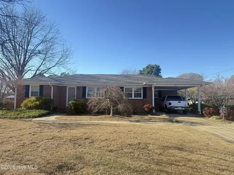 703 Underwood Street Clinton NC 28328