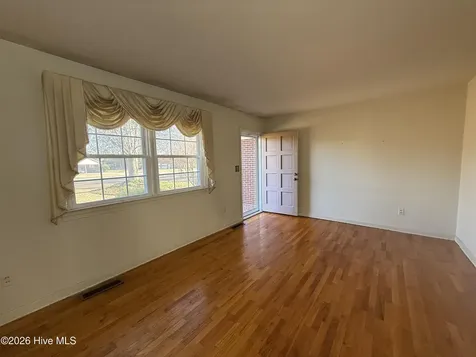 703 Underwood Street Clinton NC 28328
