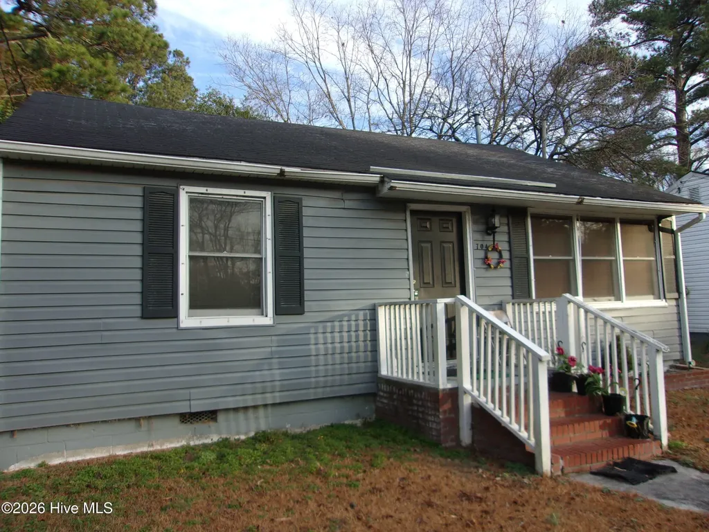 704 Dixon Street Kinston NC 28501