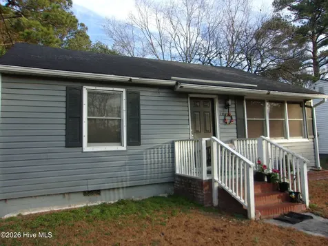 704 Dixon Street Kinston NC 28501