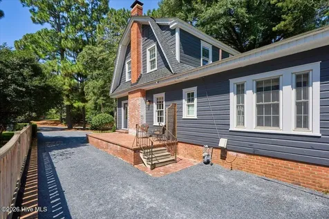 335 E Connecticut Avenue Southern Pines NC 28387