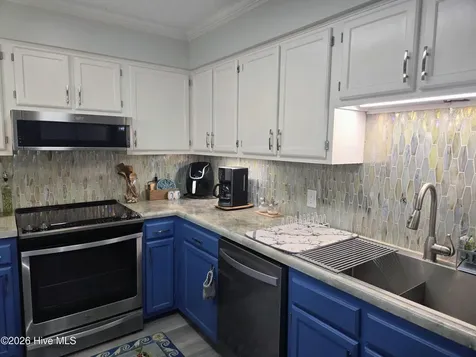 650 Salter Path Road Pine Knoll Shores NC 28512