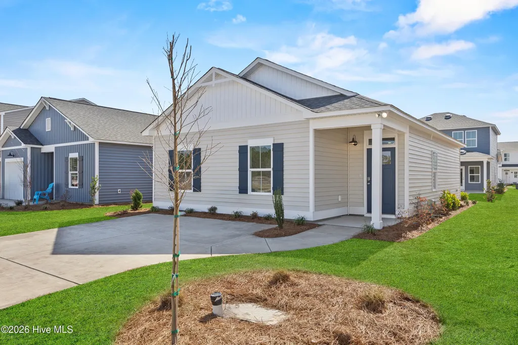 18 E Pioneer Way Hampstead NC 28443