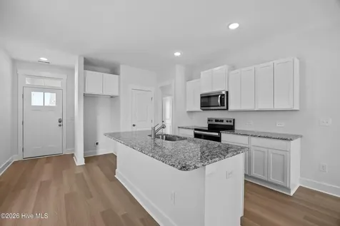 18 E Pioneer Way Hampstead NC 28443