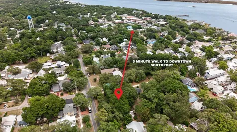 201 Clarendon Avenue Southport NC 28461