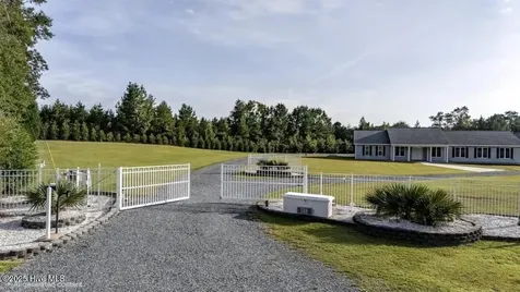 518 Edwards Road Jacksonville NC 28540