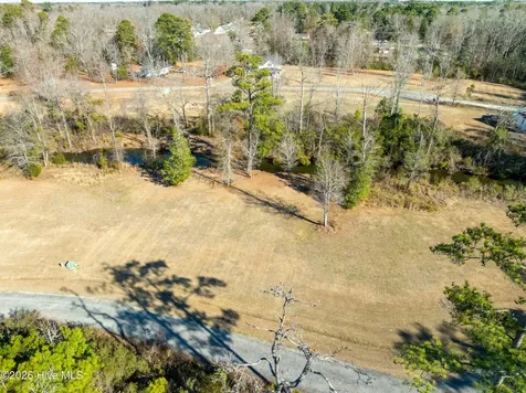 325 Winterberry Court Washington NC 27889