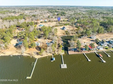 325 Winterberry Court Washington NC 27889