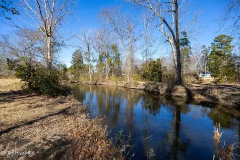 325 Winterberry Court Washington NC 27889