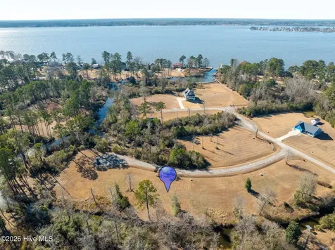 325 Winterberry Court Washington NC 27889
