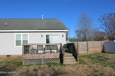 212 Sunridge Lane Pikeville NC 27863