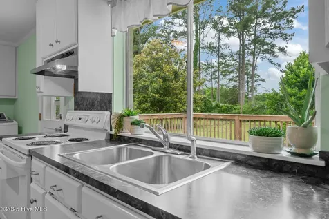 210 Glenburnie Drive New Bern NC 28560