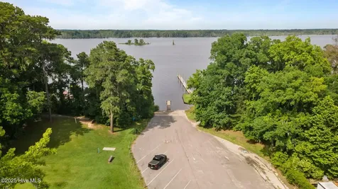 210 Glenburnie Drive New Bern NC 28560