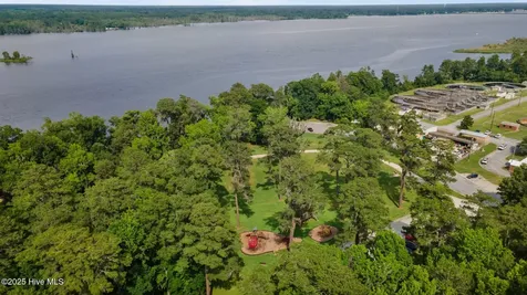 210 Glenburnie Drive New Bern NC 28560