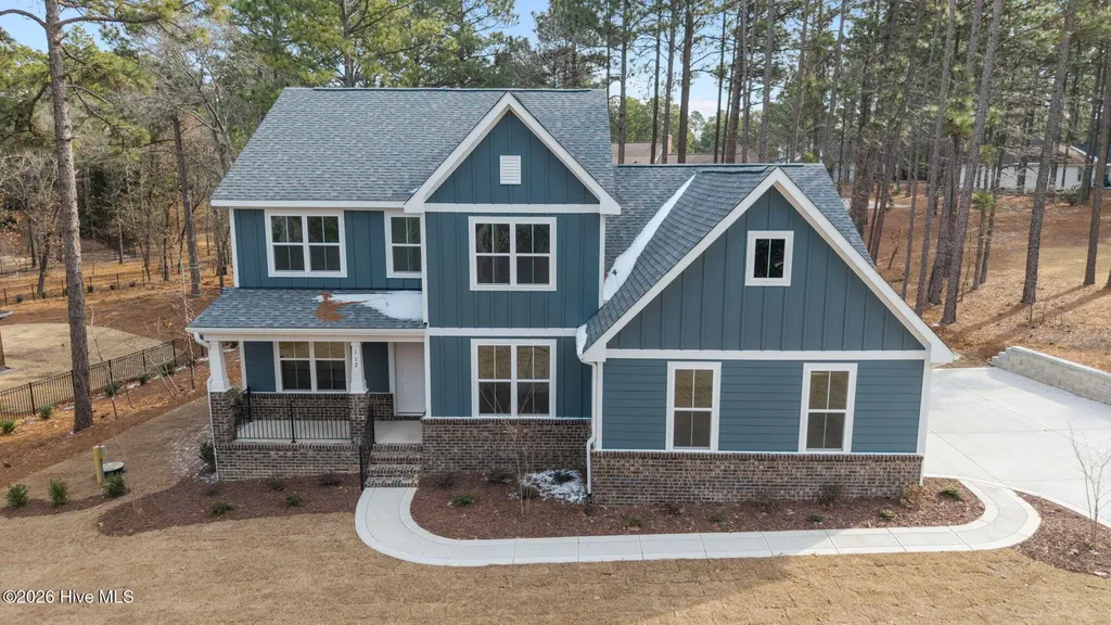 112 Callis Circle West End NC 27376