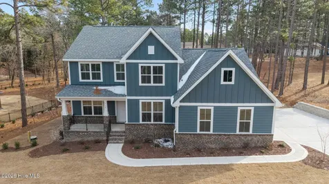 112 Callis Circle West End NC 27376