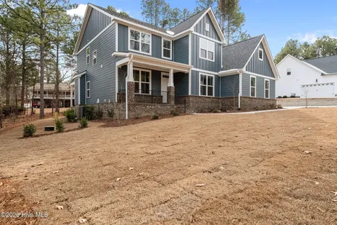 112 Callis Circle West End NC 27376