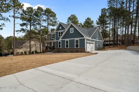 112 Callis Circle West End NC 27376