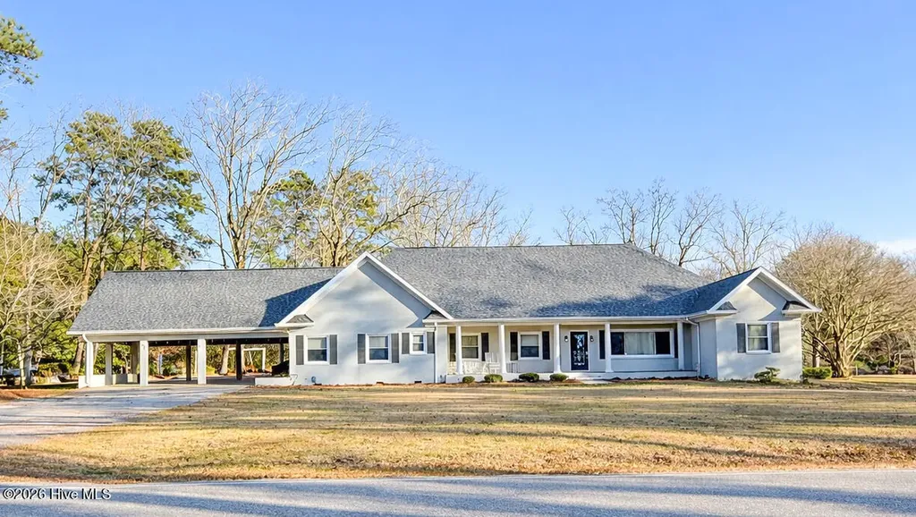 3758 N Mitchell Ford Road Clarkton NC 28433