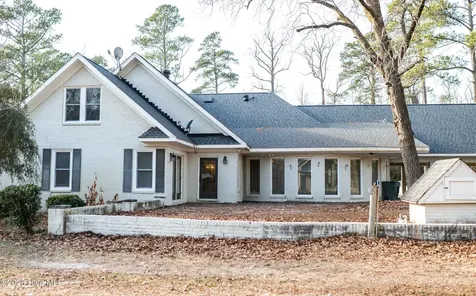 3758 N Mitchell Ford Road Clarkton NC 28433