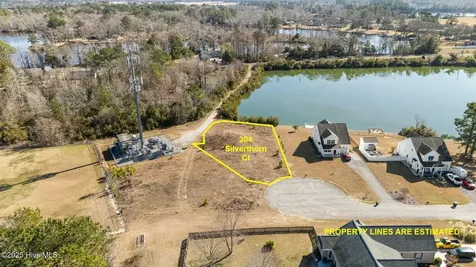 204 Silverthorn Court New Bern NC 28562